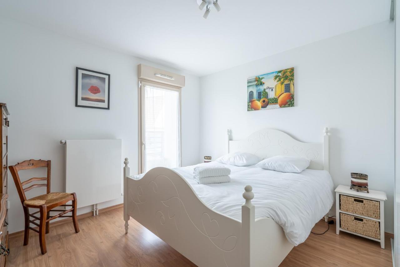 Apartment A Portee De Mer. Appt 70m2, 2ch+parking *